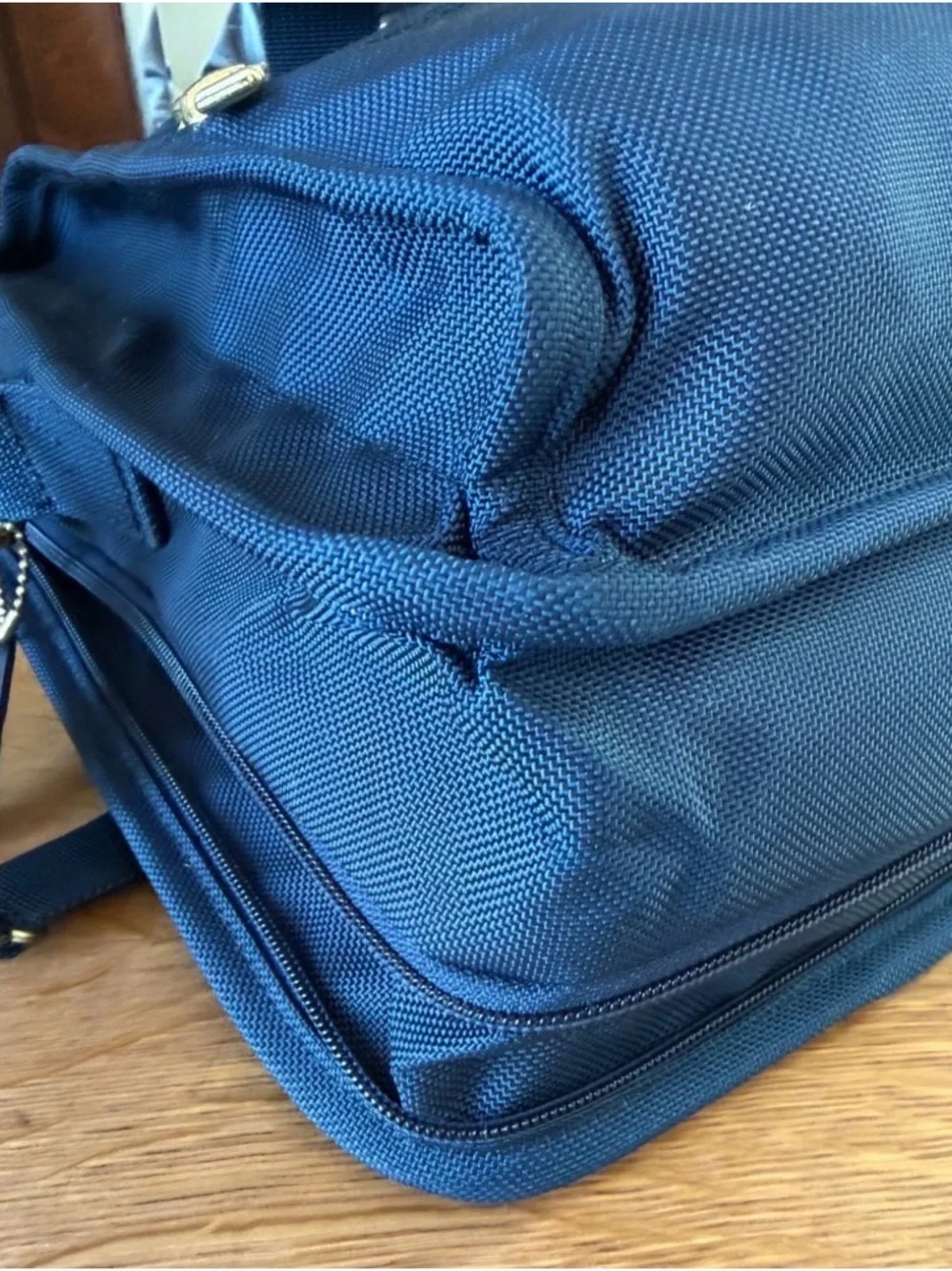 Tumi Men's Nylon Blue Expandable Brief/Laptop Case, Overnight Bag - Picture 10 of 15